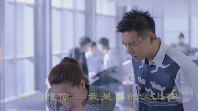 动漫少女DIY冰淇淋